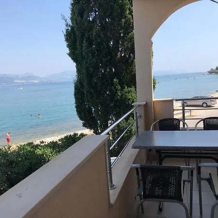 Toni Hébergement de vacances *