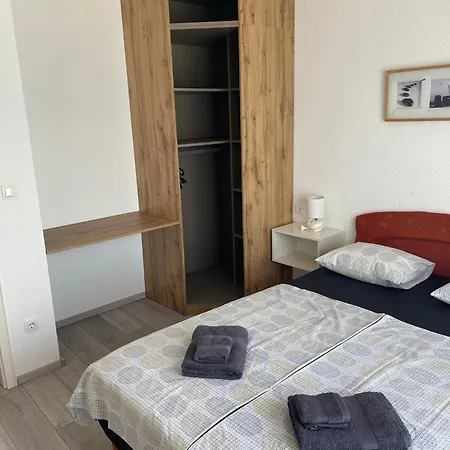 Toni * Τρογκίρ