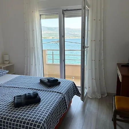 Toni Hébergement de vacances *